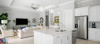 3 BR, 3 baths home: Heated pool and Walk to the beach. Sleeps 10!
