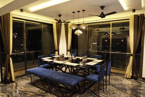 Dining - Sky High By Joy Suites (Mawal)