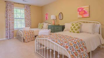 4 dormitorios, escritorio, tabla de planchar con plancha y wifi