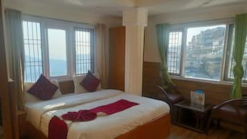 Standard Room, Mountain View | Bed sheets