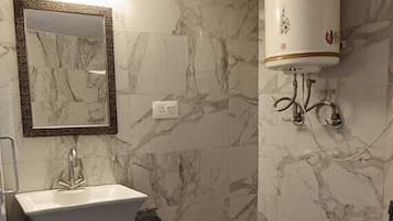 Superior Room, Mountain View | Bathroom | Shower, free toiletries, towels, soap