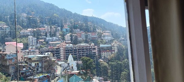 Vue sur la ville depuis l’hébergement