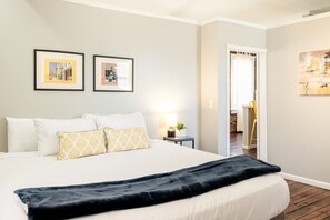 1 bedroom, desk, iron/ironing board, WiFi