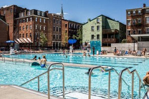 Pool - Walk to Everything | Sports, Food, Music, Downtown (Cincinnati)