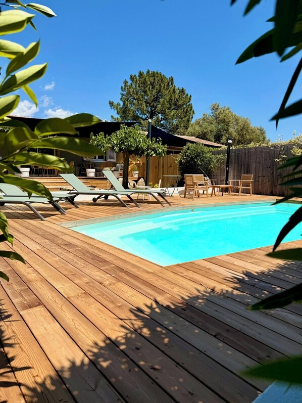 Outdoor pool, a heated pool