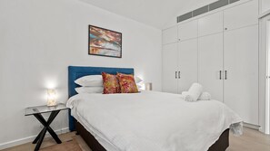 5 Schlafzimmer, Bügeleisen/Bügelbrett, kostenloses WLAN, Bettwäsche
