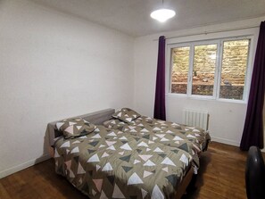 3 Schlafzimmer, Bügeleisen/Bügelbrett, kostenloses WLAN, Bettwäsche