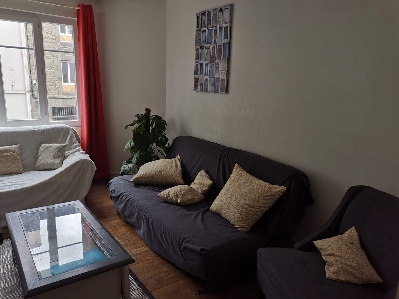 TV connectée, livres, médiathèque