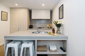 Fridge, microwave, oven, stovetop