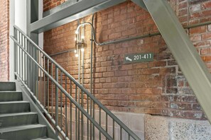 Property grounds - Spacious Loft with Free Parking | Medical District (Louisville)