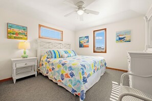 4 slaapkamers, een strijkplank/strijkijzer, gratis wifi, beddengoed