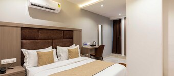 HOTEL METROMAX