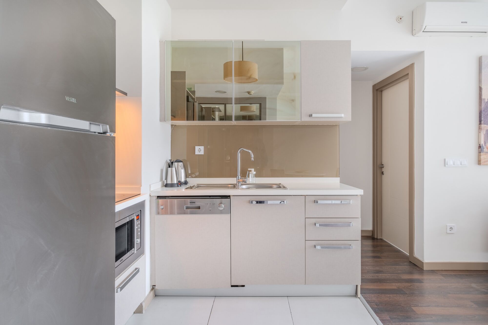 Junior Suite, City View | Desk, laptop workspace, free WiFi