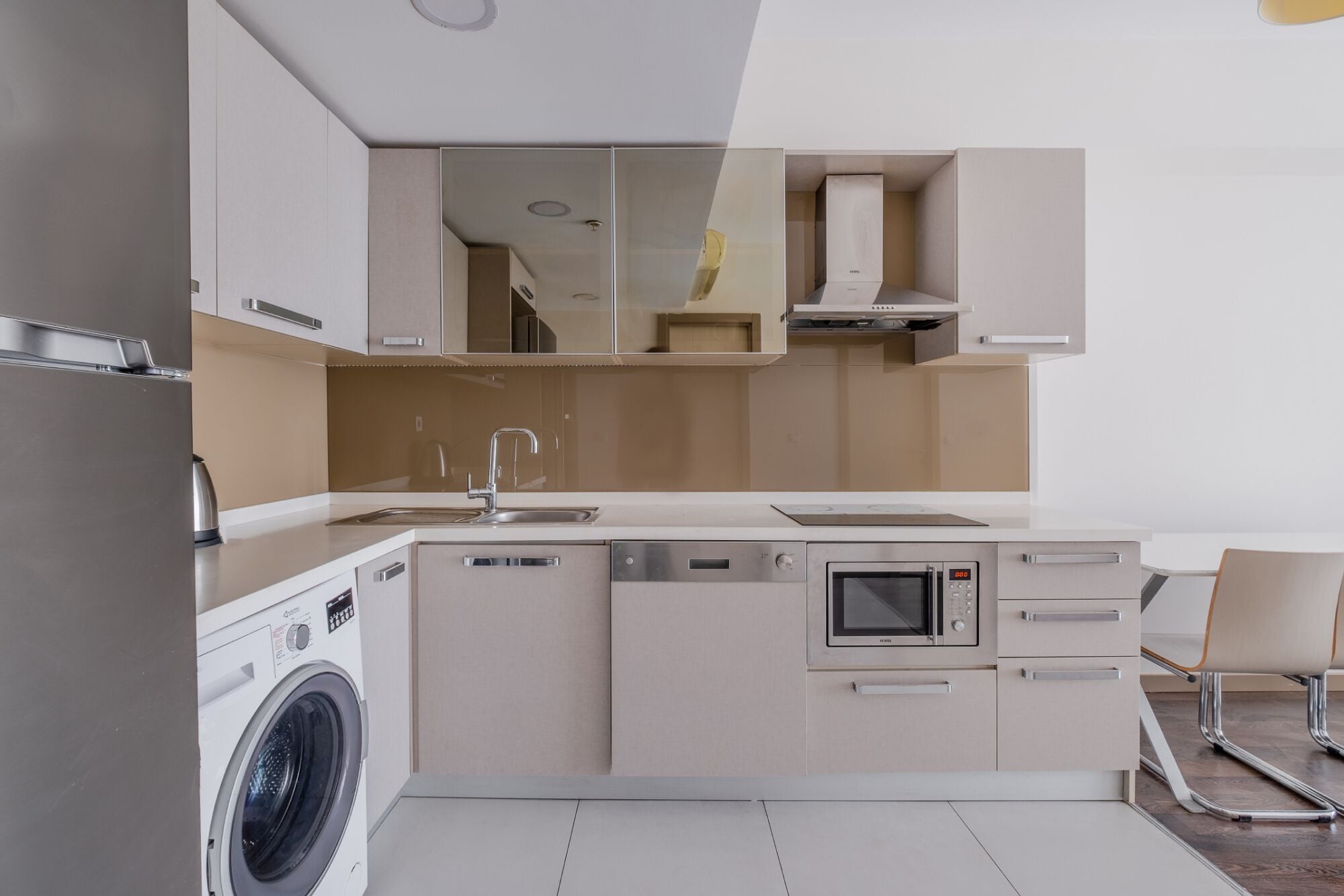 Premium Condo | Desk, laptop workspace, free WiFi