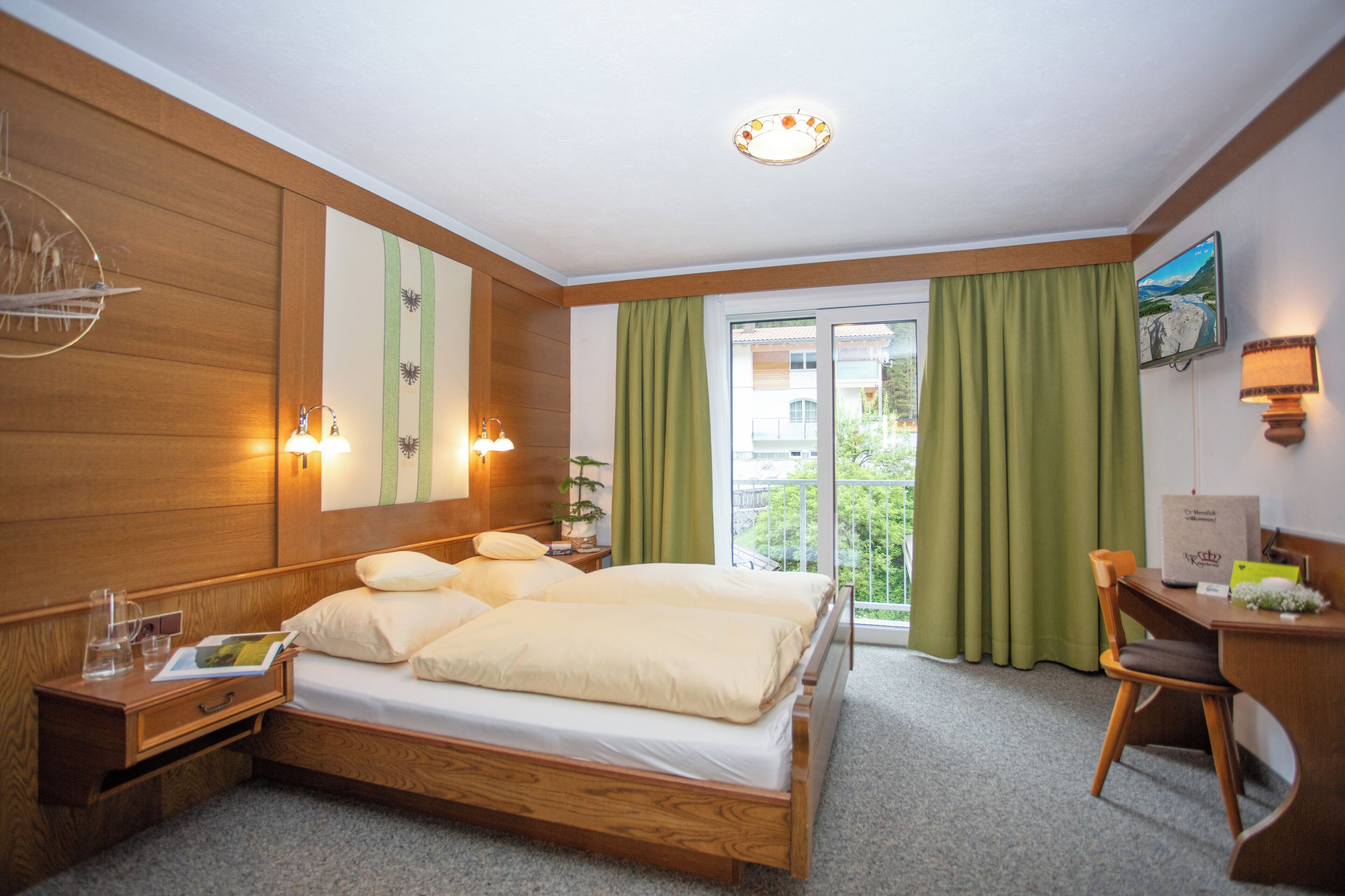 Double Room, 1 Double Bed, Balcony, Garden View | Desk, free WiFi