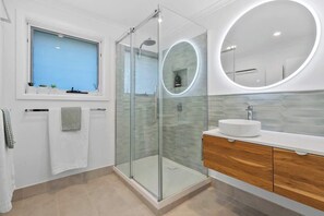 Shower, hair dryer, shampoo