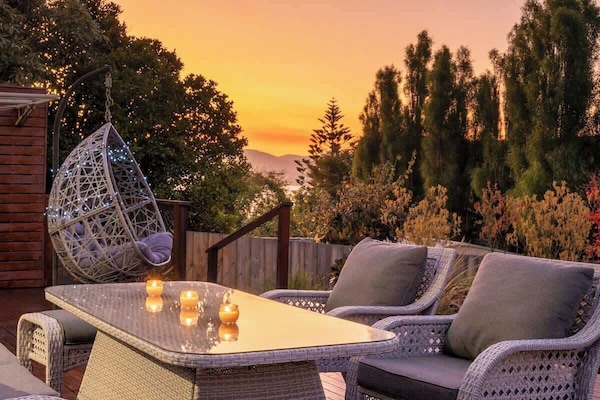 Captivating sunset view right in the comfort of your own backyard