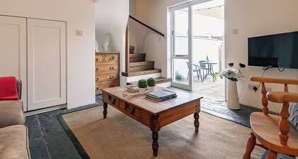 One Bedroom Apartment to Sleep 2 in the Heart of Kenmare Town