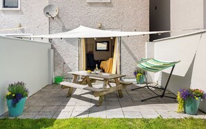 3 camere