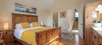 3 Bedroom pet Friendly Home in the Heart of Kenmare Town