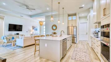 Køleskab, mikrobølgeovn, ovn, opvaskemaskine