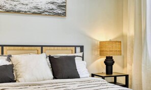 Desk, iron/ironing board, travel crib, WiFi - Stylish New Build with Pool, Spa, and Design (North Port)