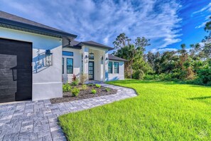 Exterior - Stylish New Build with Pool, Spa, and Design (North Port)