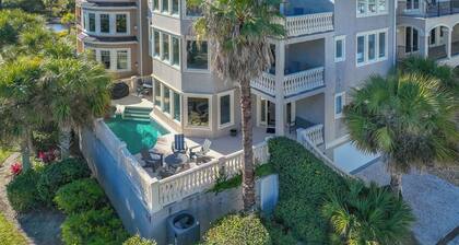 Luxury 7BR w Ocean Views & Private Pool!