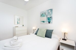 1 soverom, strykejern/-brett, wi-fi (inkludert) og sengetøy