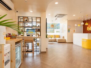 Lobby - Bloom Hotel Balewadi (Pune)