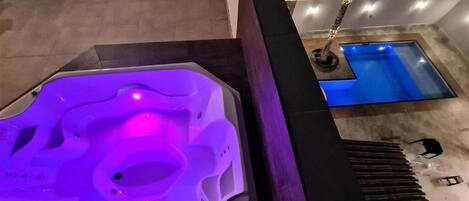 Superior Studio | Private spa tub