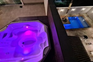 Superior Studio | Private spa tub