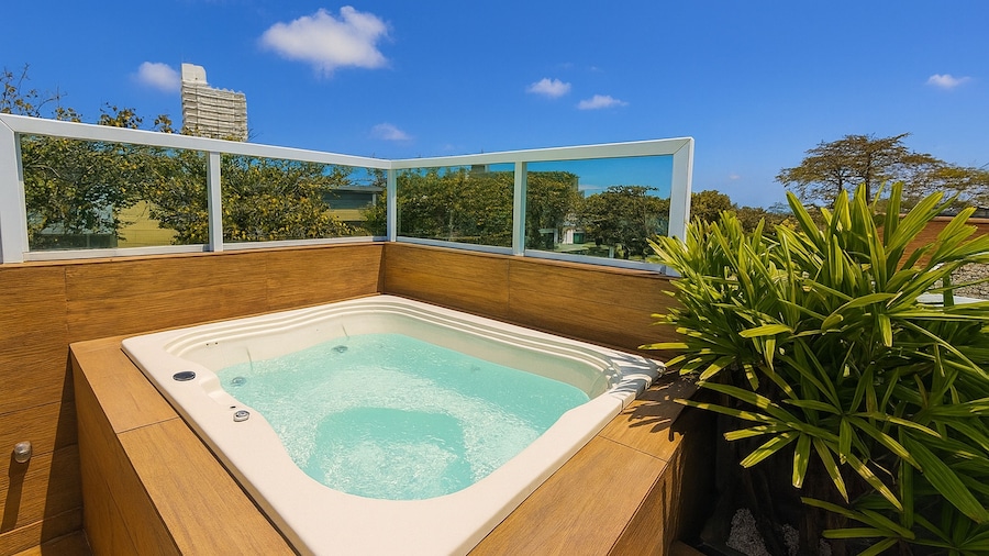 Marmeu Enseada com jacuzzi aquecida