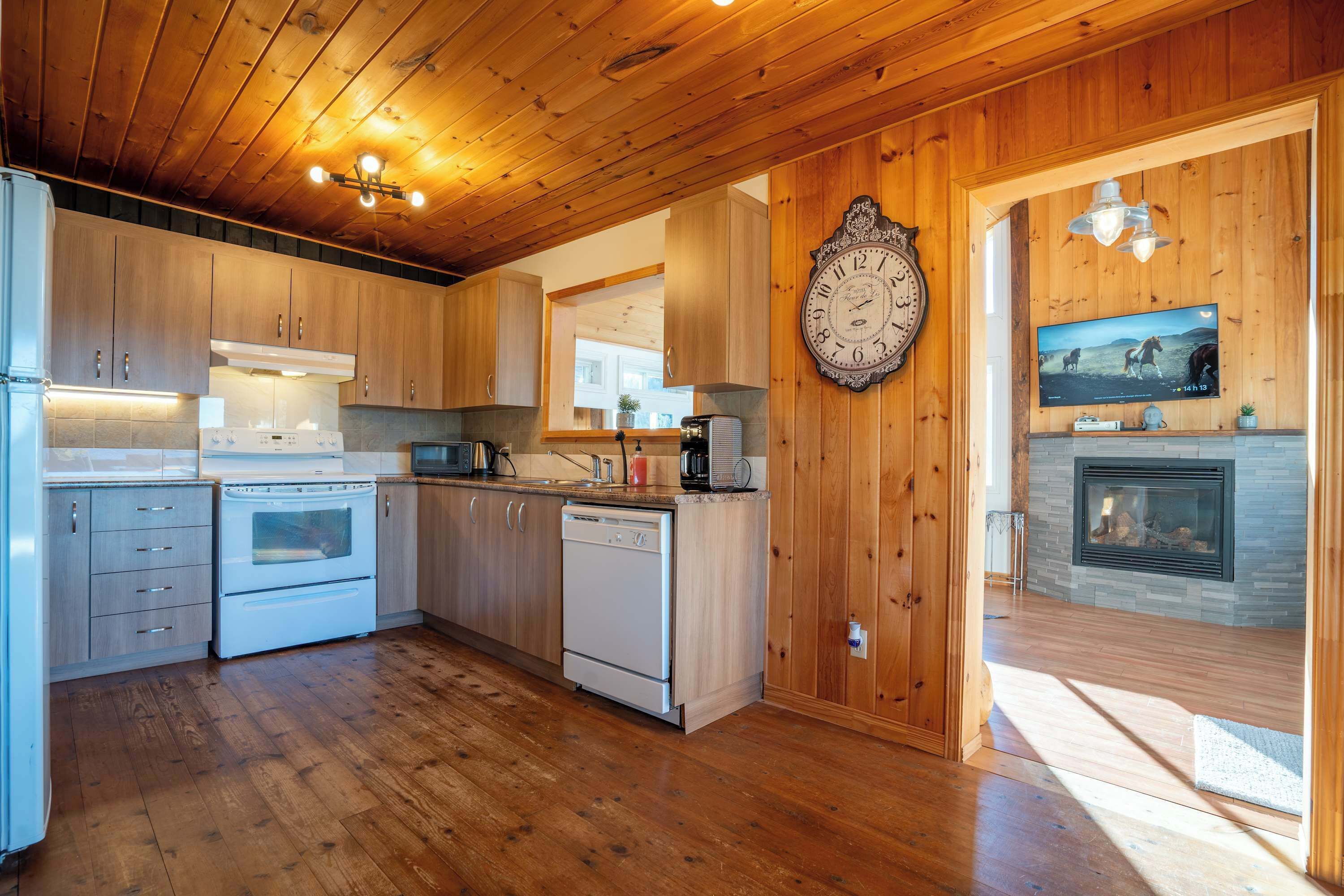 Refrigerador, microondas, horno, lavavajillas