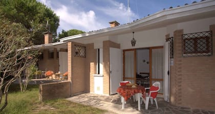 Ferienwohnung mit Garten und Klimaanlage