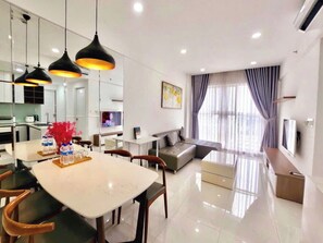 Family Apartment, 2 Bedrooms, Balcony, City View | Living area