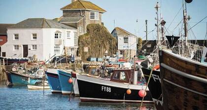 Upper Deck, The Upper Deck - Unique Harbourside 2Bed apartment with FREE Parking