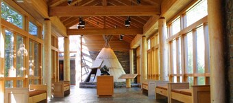 3BR Chalet | Queen, Twin Beds & Private Hot Tub