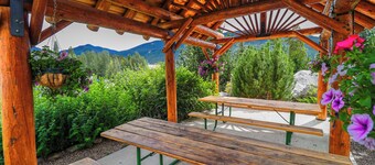 Walk to everything! Cozy Pet-Friendly Studio in the Heart of Grand Lake