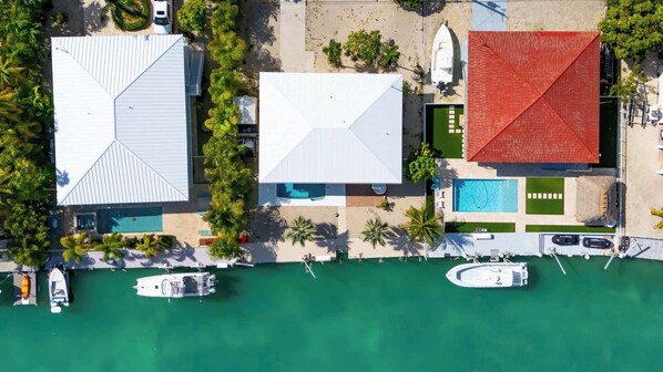 Unclassified image, 1 of 49, button