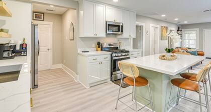 3 Mi to Dtwn: Dog-friendly Home in Houston!