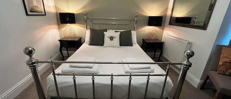 1 Schlafzimmer, Bügeleisen/Bügelbrett, Internetzugang, Bettwäsche
