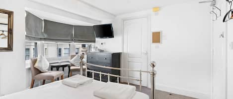 1 habitación, tabla de planchar con plancha y acceso a internet