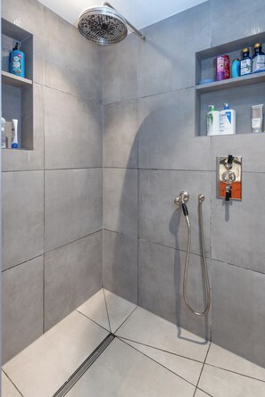 Dusche, Haartrockner