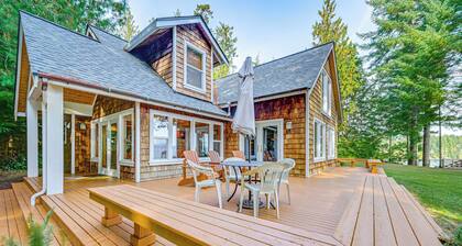 Hood Canal Home w/ Stunning Views & Private Beach