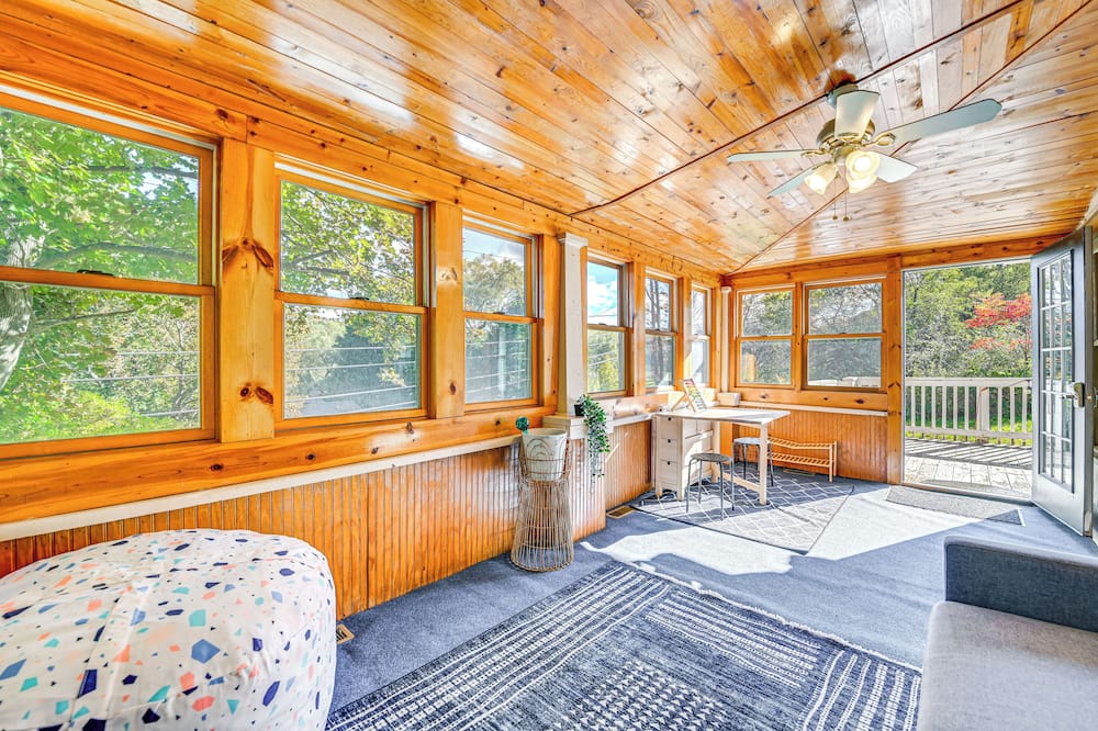 Pet-friendly Catskills Retreat: Fire Pit & Deck! - Conesville, NY
