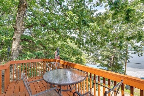 Pet-friendly Lake of the Ozarks Gem!