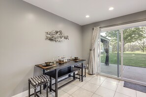 House (3 Bedrooms) | Interior - 1/2 Mi to Creation Museum: Home w/ Large Yard! (Petersburg)