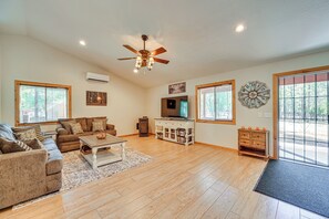 House (1 Bedroom) | Interior