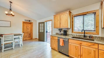 House (1 Bedroom) | Interior